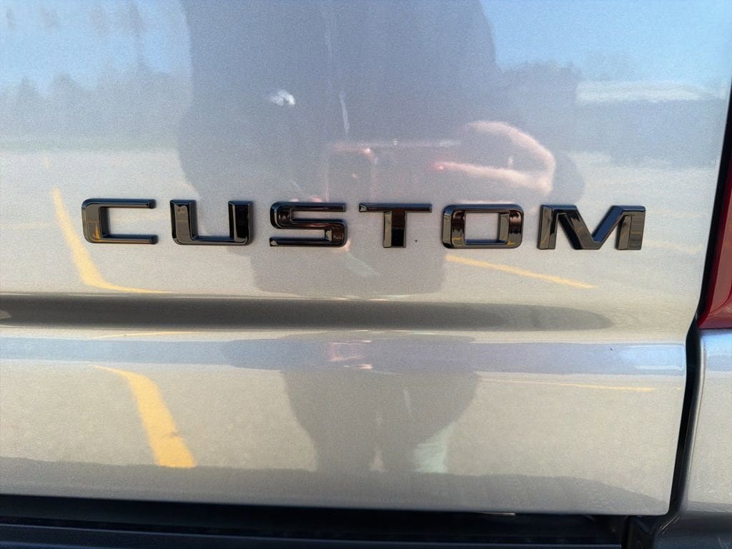 New 2026 Chevrolet Silverado 2500 Custom w/ Custom Value Package AWD/4WD image 24