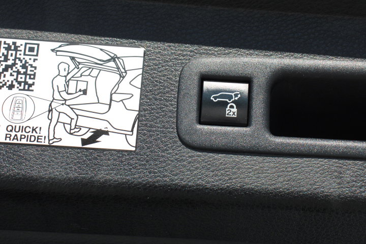 Certified 2023 Toyota Sienna Platinum image 16