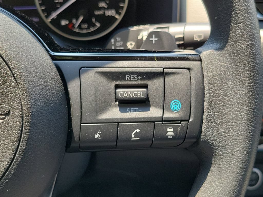 Used 2023 Nissan Rogue SV AWD/4WD image 23