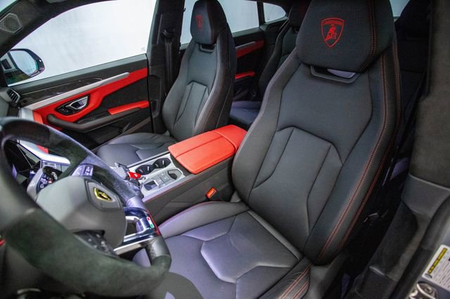 Used 2022 Lamborghini Urus image 19