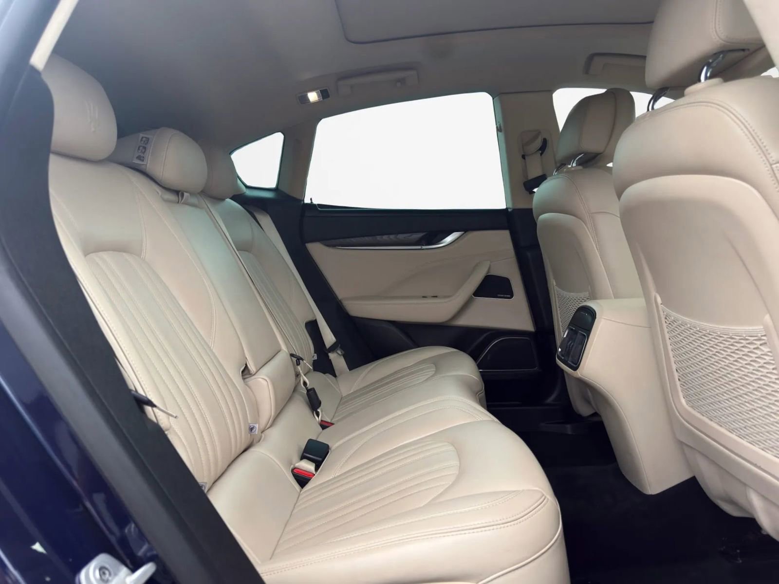 Used 2017 Maserati Levante w/ Luxury Package AWD/4WD image 26