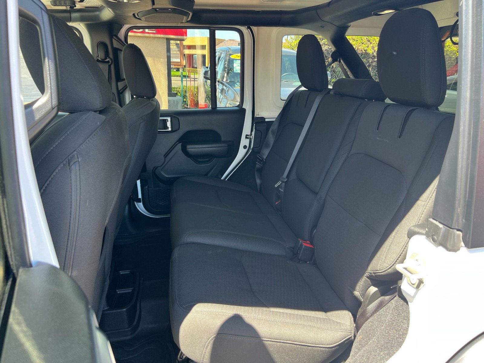 Used 2023 Jeep Wrangler Unlimited w/ Convenience Group AWD/4WD image 30