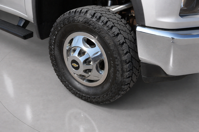 Used 2021 Chevrolet Silverado 3500 LT AWD/4WD image 9