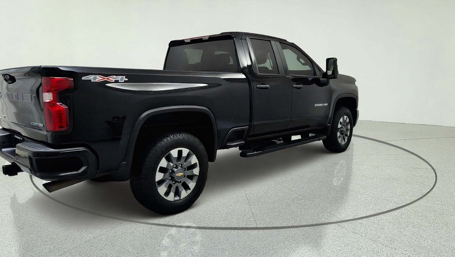 Used 2024 Chevrolet Silverado 2500 Custom w/ Custom Convenience Package AWD/4WD image 5
