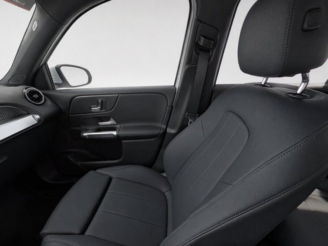 Used 2026 Mercedes-Benz GLB 250 image 23