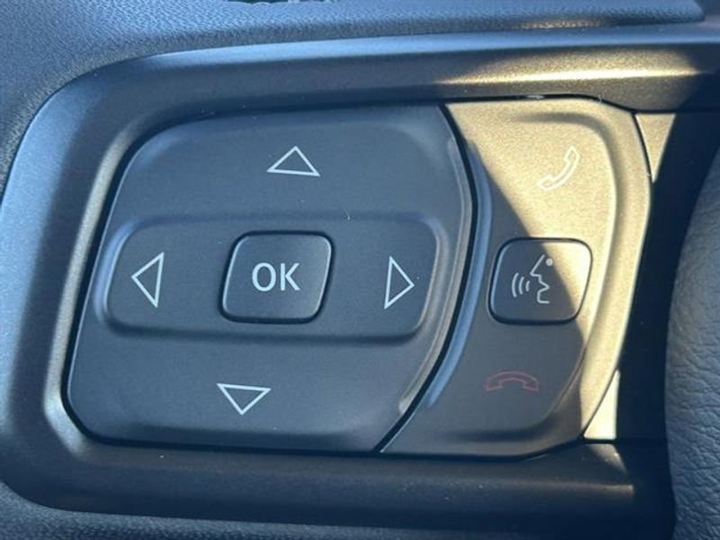 New 2025 Jeep Gladiator Sport image 12