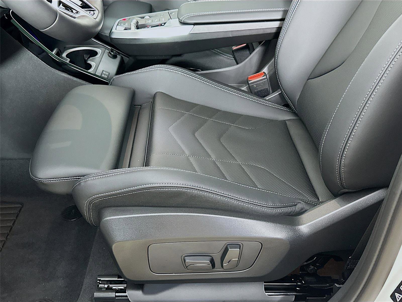 New 2026 BMW X2 xDrive28i w/ Technology Package image 19