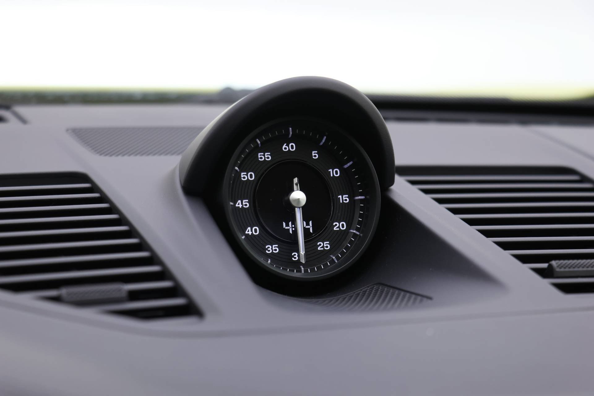 Certified 2025 Porsche 911 Carrera 4 GTS image 13