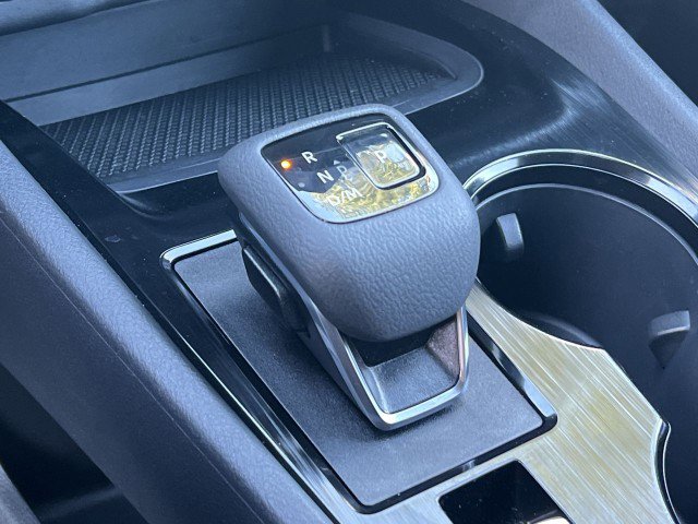 Used 2025 Nissan Rogue SV image 15