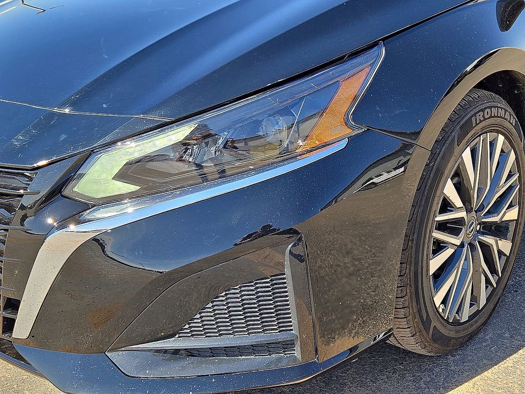 Used 2025 Nissan Altima 2.5 SV image 10