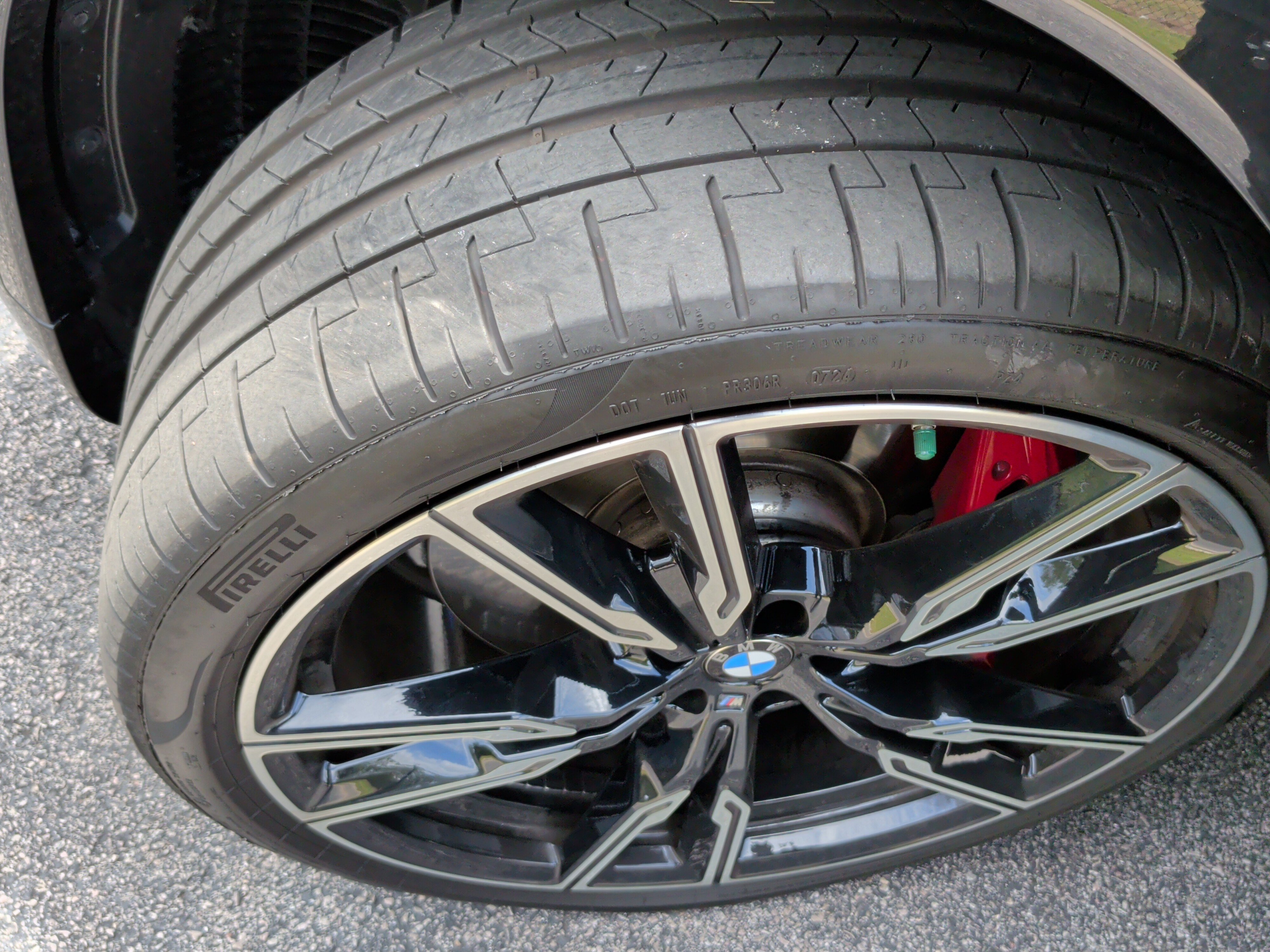 Used 2025 BMW X6 M60i AWD/4WD image 14