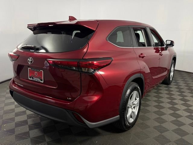 Used 2020 Toyota Highlander LE image 8