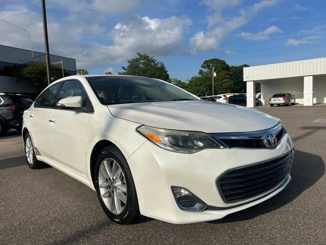 Used 2015 Toyota Avalon XLE Premium FWD image 2