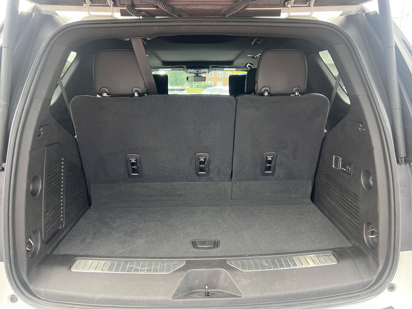 Used 2021 GMC Yukon AT4 w/ AT4 Premium Plus Package AWD/4WD image 14