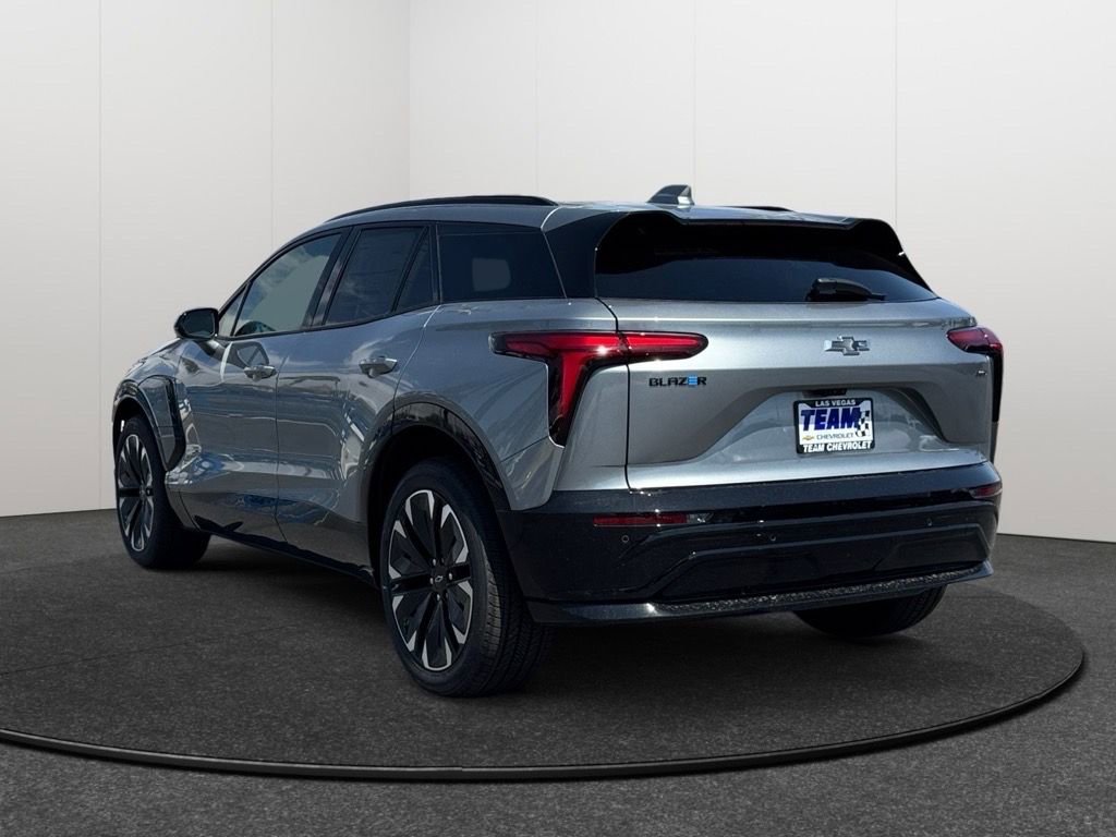 New 2025 Chevrolet Blazer EV RS image 4