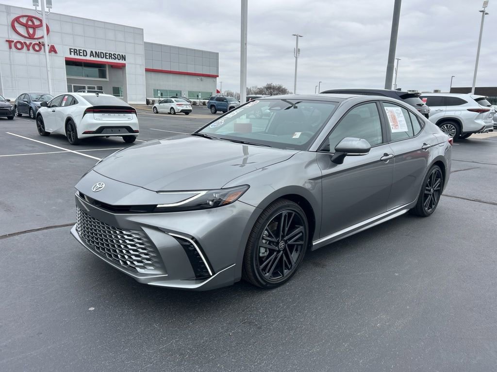 Used 2025 Toyota Camry XSE image 1