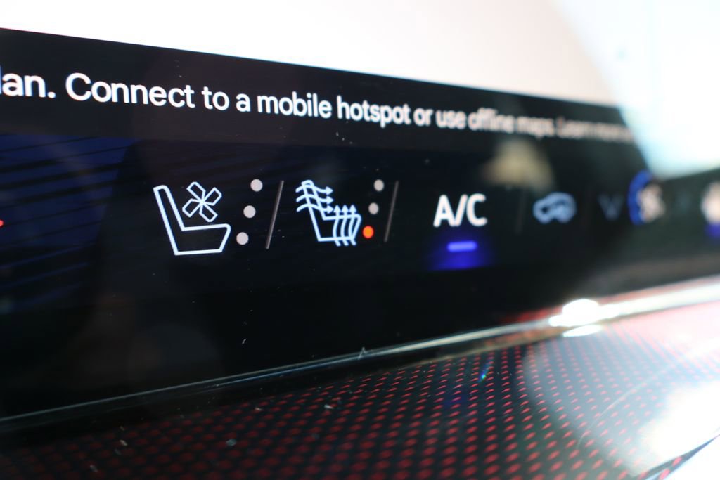 Used 2024 Chevrolet Traverse RS w/ LPO, Floor Liner Package image 26