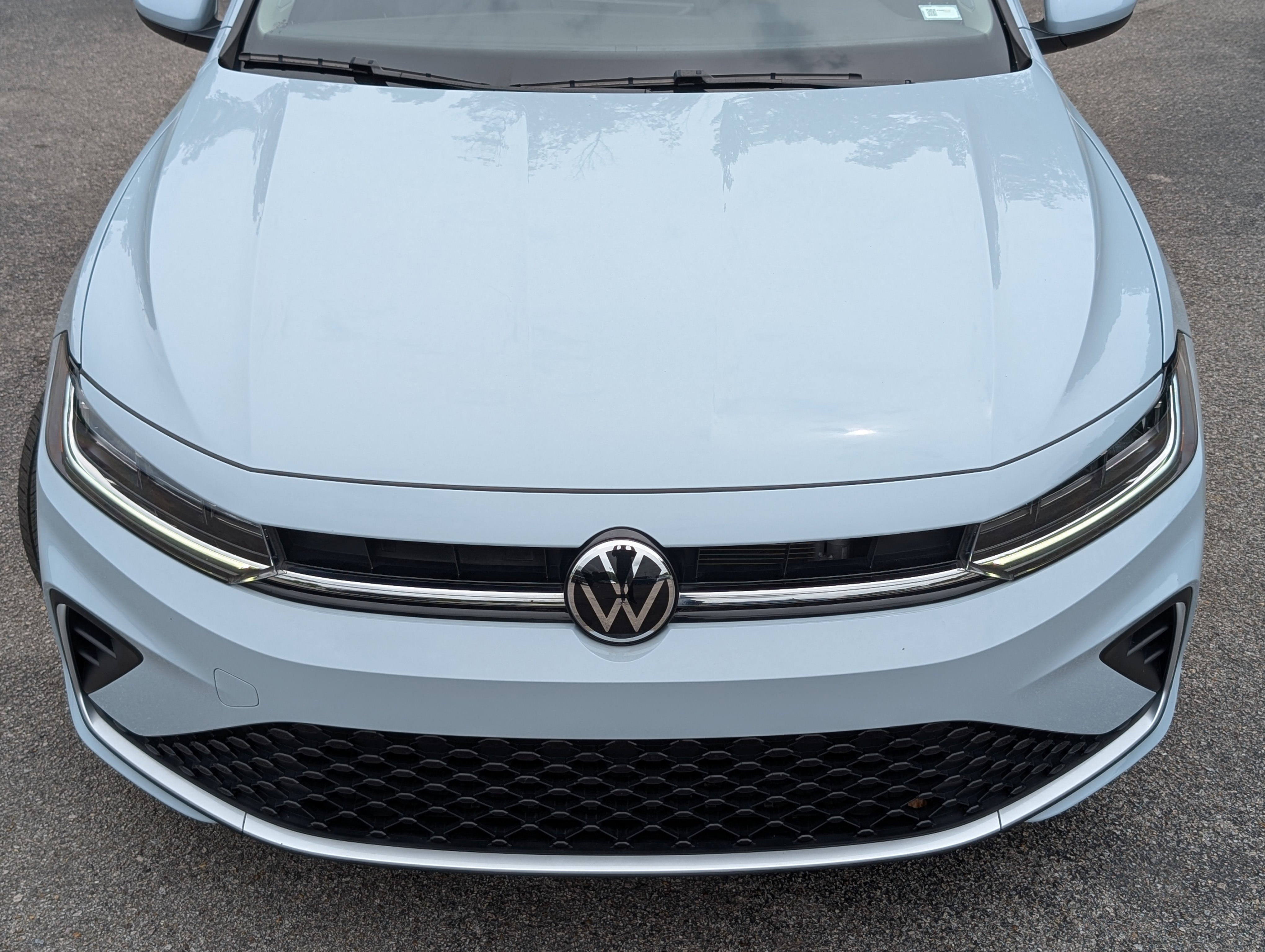 Used 2025 Volkswagen Jetta SE w/ Sunroof Package FWD image 12