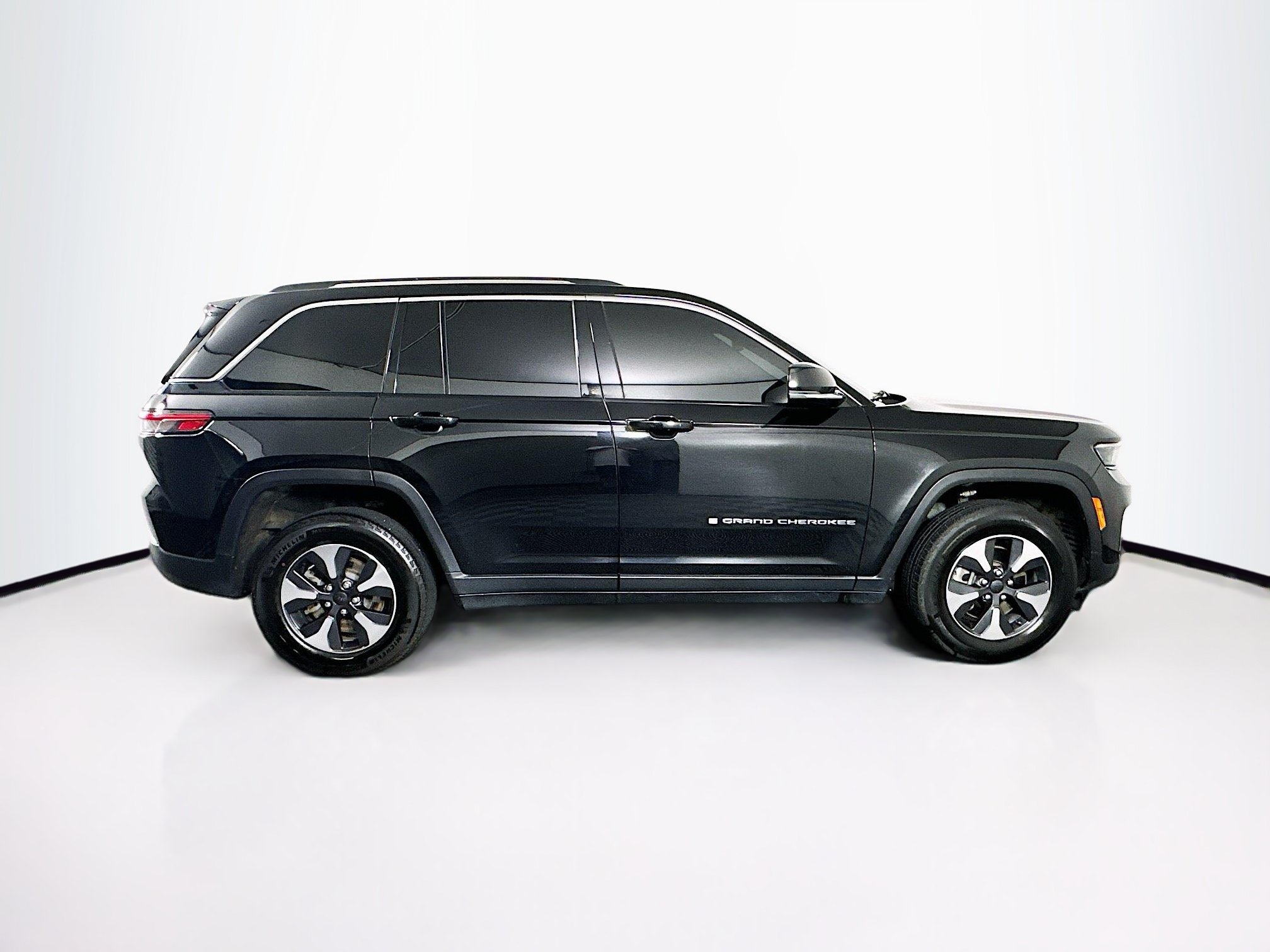 Used 2022 Jeep Grand Cherokee Limited 4xe AWD/4WD image 10
