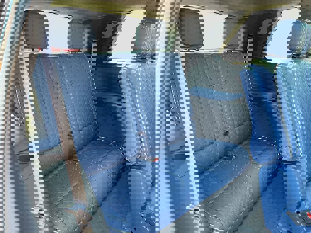 New 2026 Cadillac Vistiq Premium Luxury w/ LPO, Floor Liner Package image 29