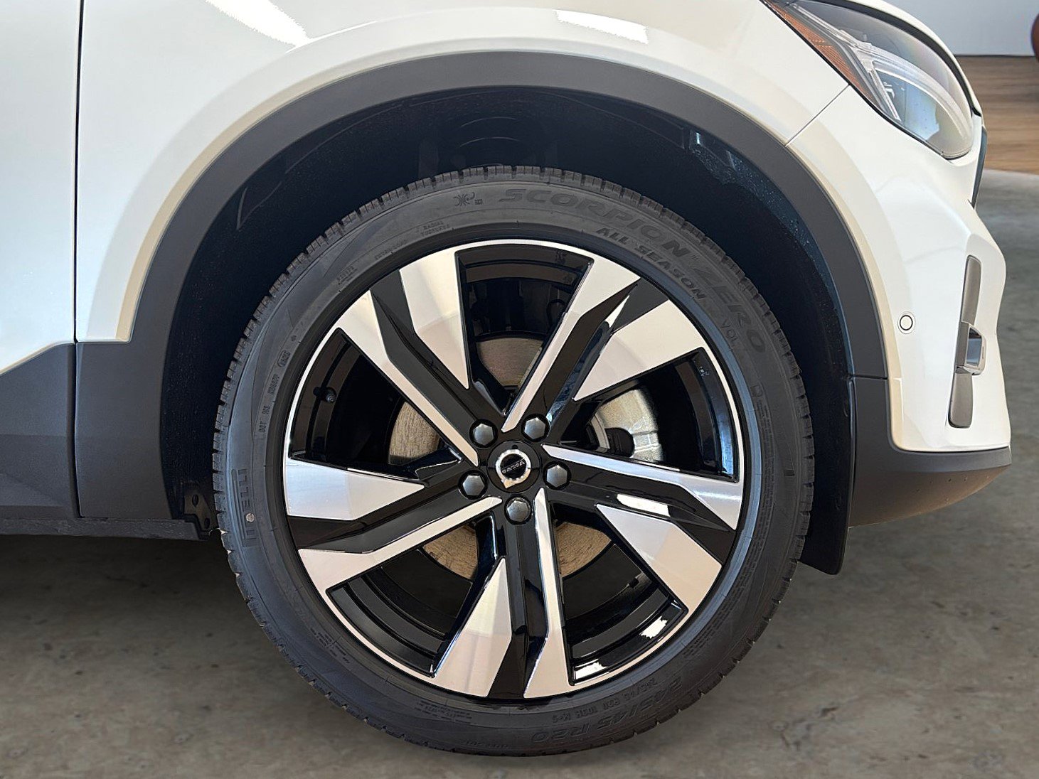 New 2026 Volvo XC40 B5 Ultra w/ Protection Package Premier AWD/4WD image 44