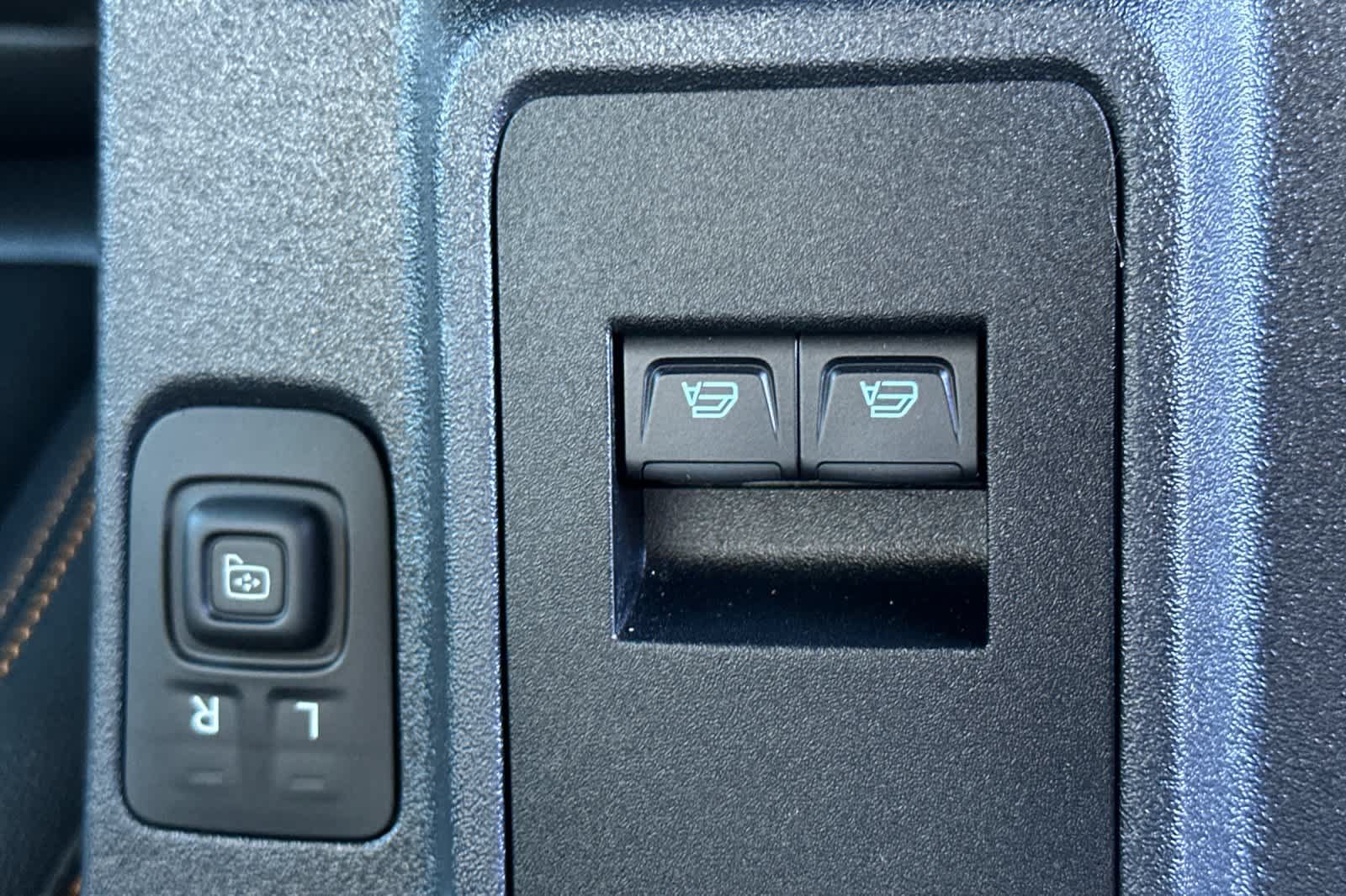 Used 2023 Ford Bronco Badlands AWD/4WD image 13