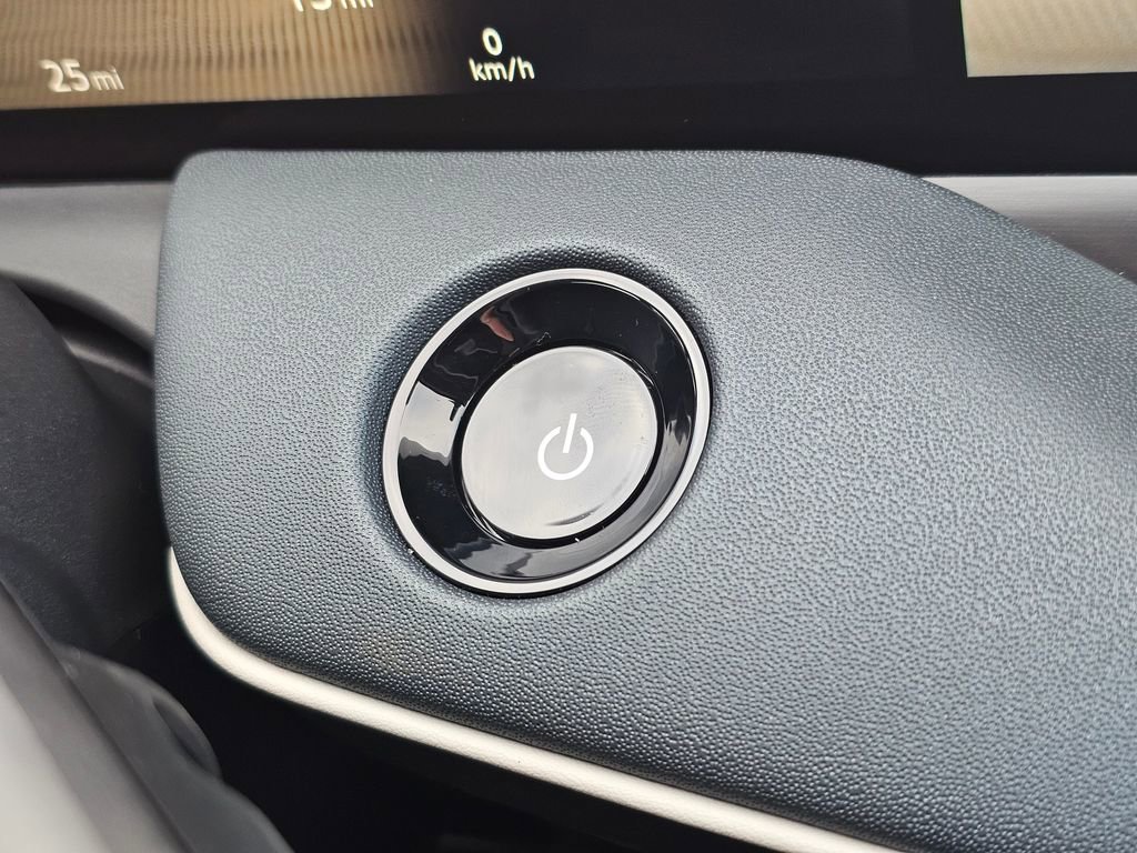 New 2026 Nissan Leaf Platinum+ w/ Cargo Package (Platinum+) image 15