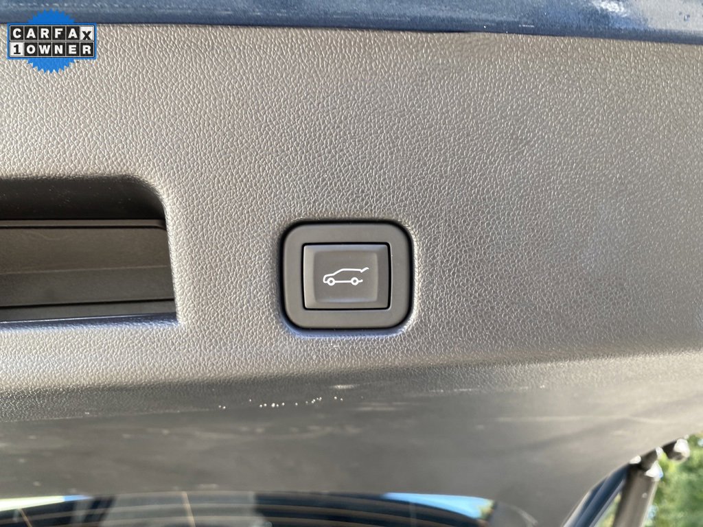 Used 2025 Chevrolet Traverse LT image 19