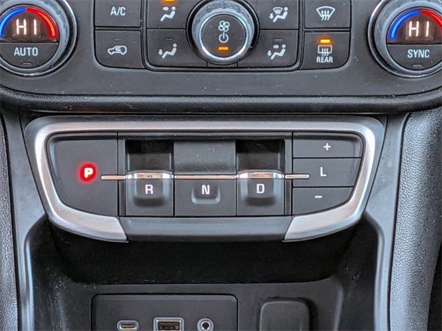 Used 2023 GMC Terrain SLE w/ Driver Convenience Package image 19