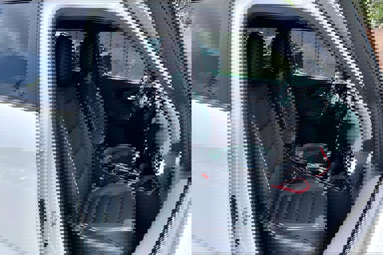 Used 2021 Chevrolet TrailBlazer RS w/ Technology Package FWD image 9