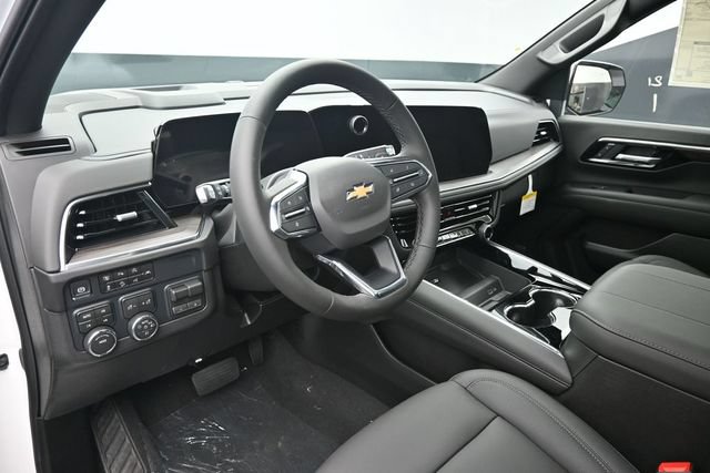 New 2026 Chevrolet Suburban LT w/ Comfort Package AWD/4WD image 16