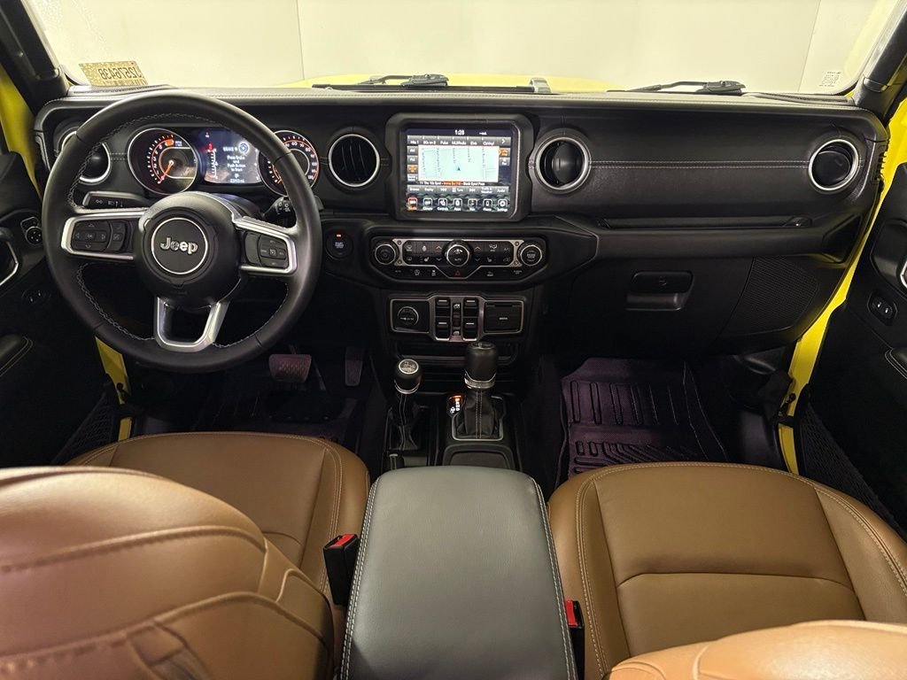 Used 2023 Jeep Wrangler Unlimited Sahara w/ Cold Weather Group AWD/4WD image 31