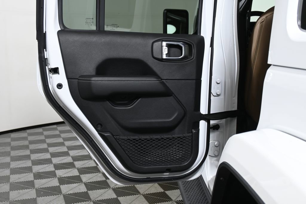 Used 2021 Jeep Wrangler Unlimited Sahara w/ Cold Weather Group image 32