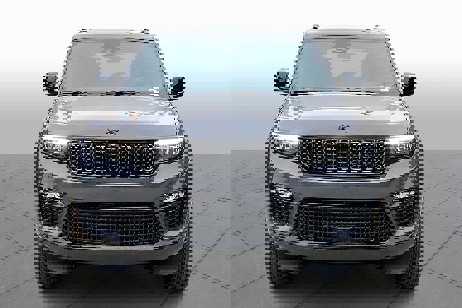 New 2025 Jeep Grand Cherokee Summit w/ Obsidian Package image 4