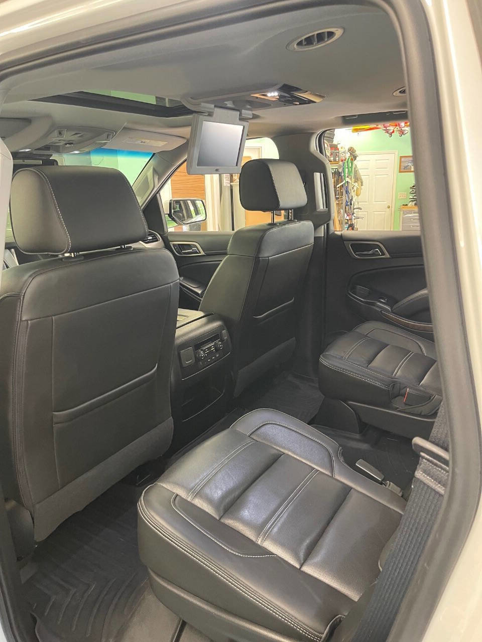 Used 2018 GMC Yukon Denali w/ Denali Ultimate Package AWD/4WD image 28