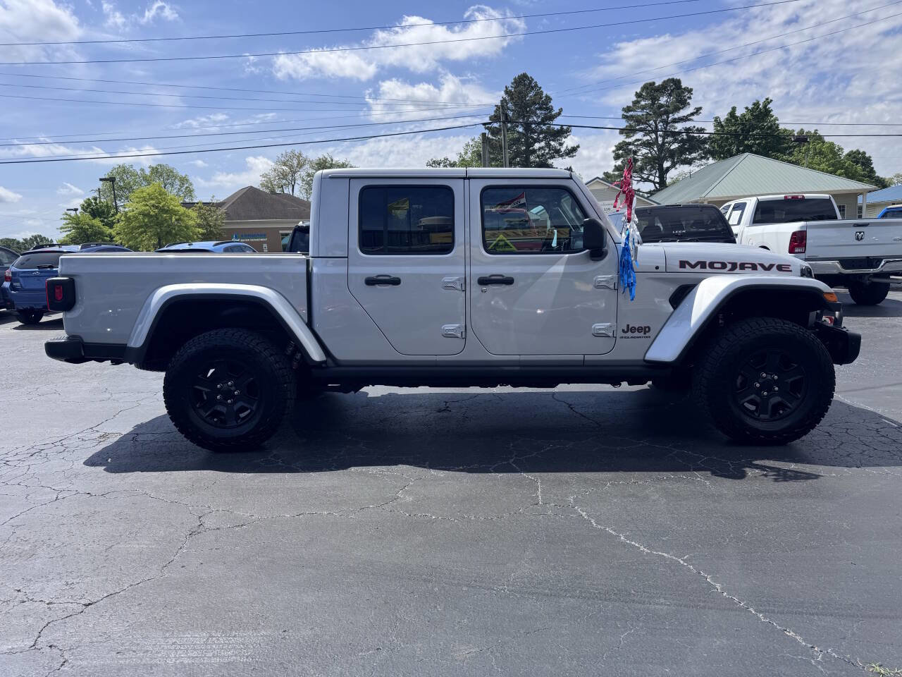 Used 2023 Jeep Gladiator Mojave w/ Trailer Tow Package AWD/4WD image 7
