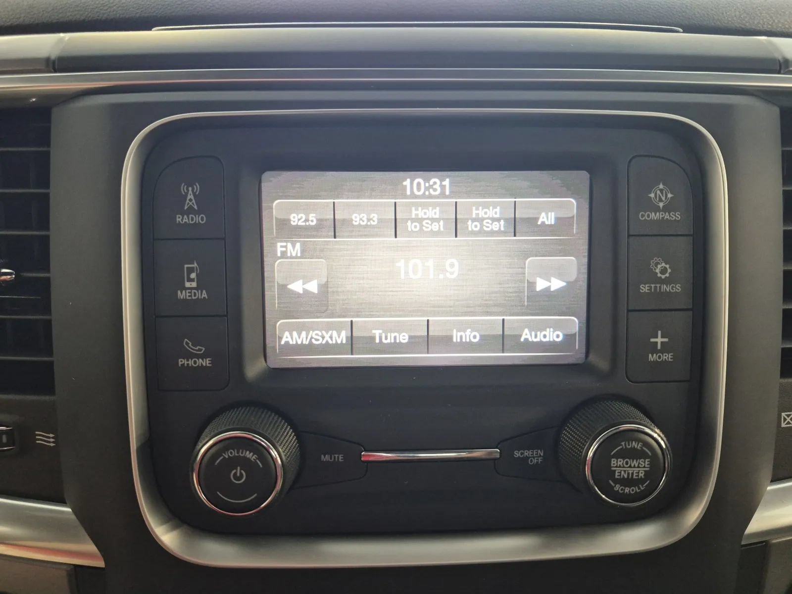 Used 2022 RAM 1500 Warlock AWD/4WD image 30