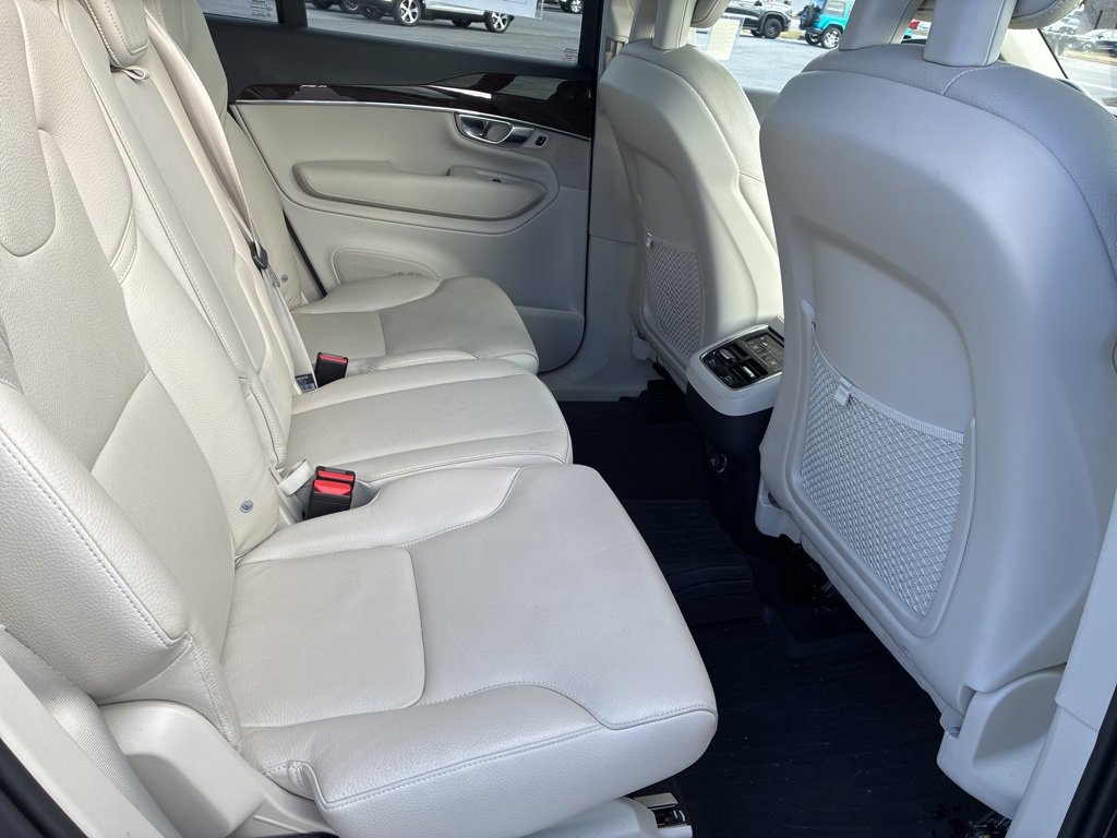 Used 2017 Volvo XC90 T6 Momentum w/ Vision Package image 25