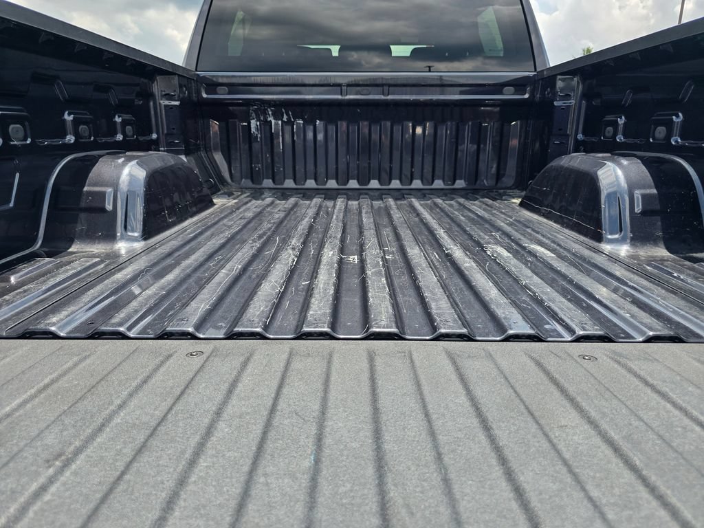 Used 2024 Chevrolet Silverado 1500 LT AWD/4WD image 13