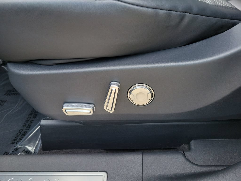 Certified 2024 Lincoln Nautilus Premier AWD/4WD image 18