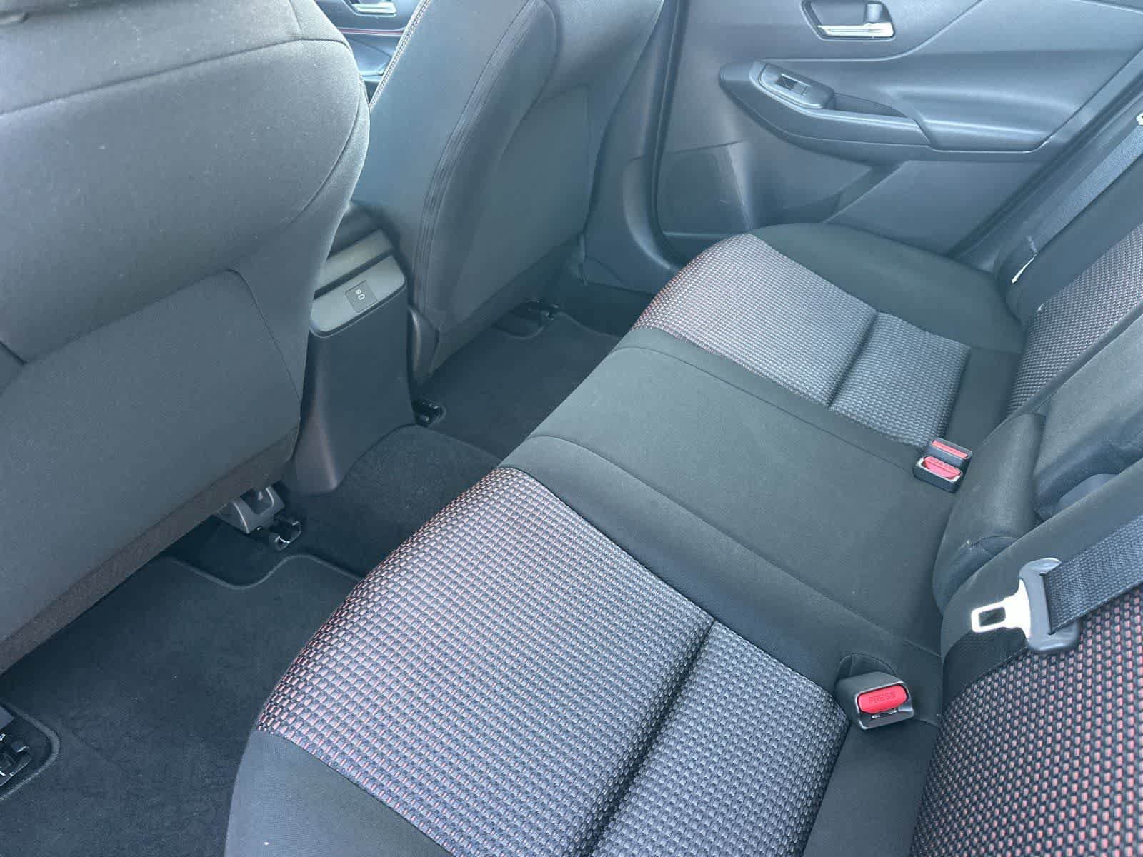 Used 2026 Nissan Sentra SR w/ Floor Mat Package FWD image 5