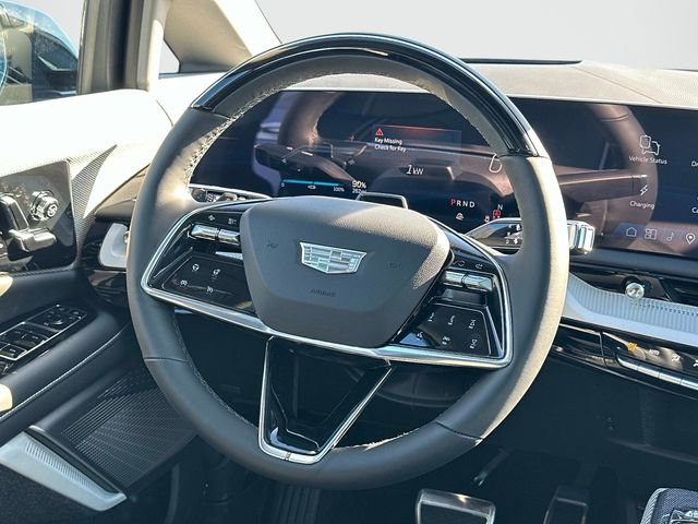 New 2026 Cadillac Optiq Luxury 2 image 5