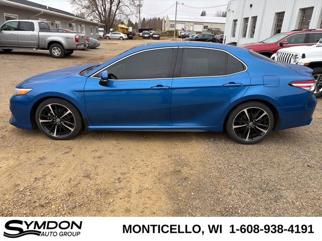 Used 2020 Toyota Camry XSE image 6
