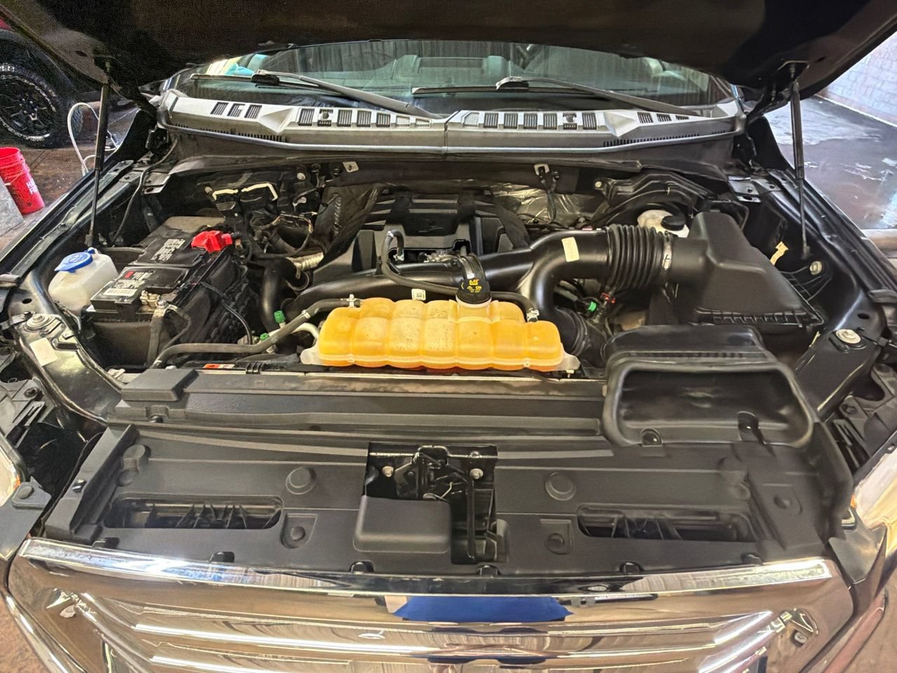 Used 2017 Ford F150 XLT w/ Equipment Group 302A Luxury AWD/4WD image 30