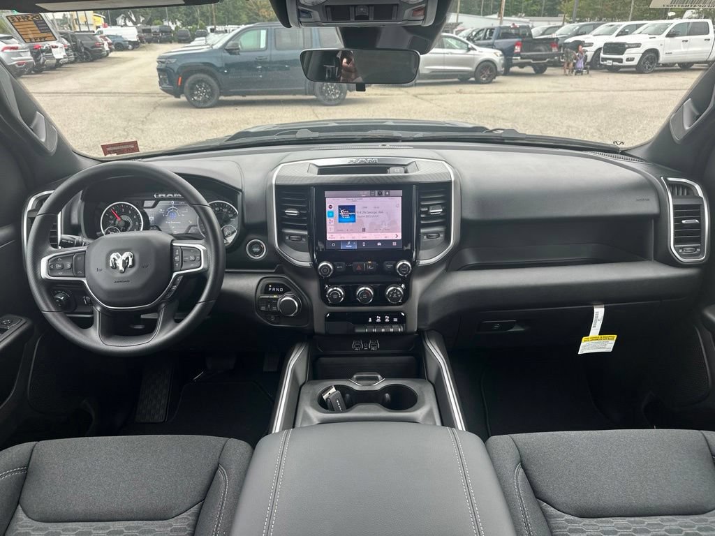 New 2026 RAM 1500 Express AWD/4WD image 13
