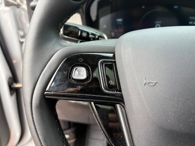 Used 2025 Lincoln Corsair AWD w/ Equipment Group 101A image 26