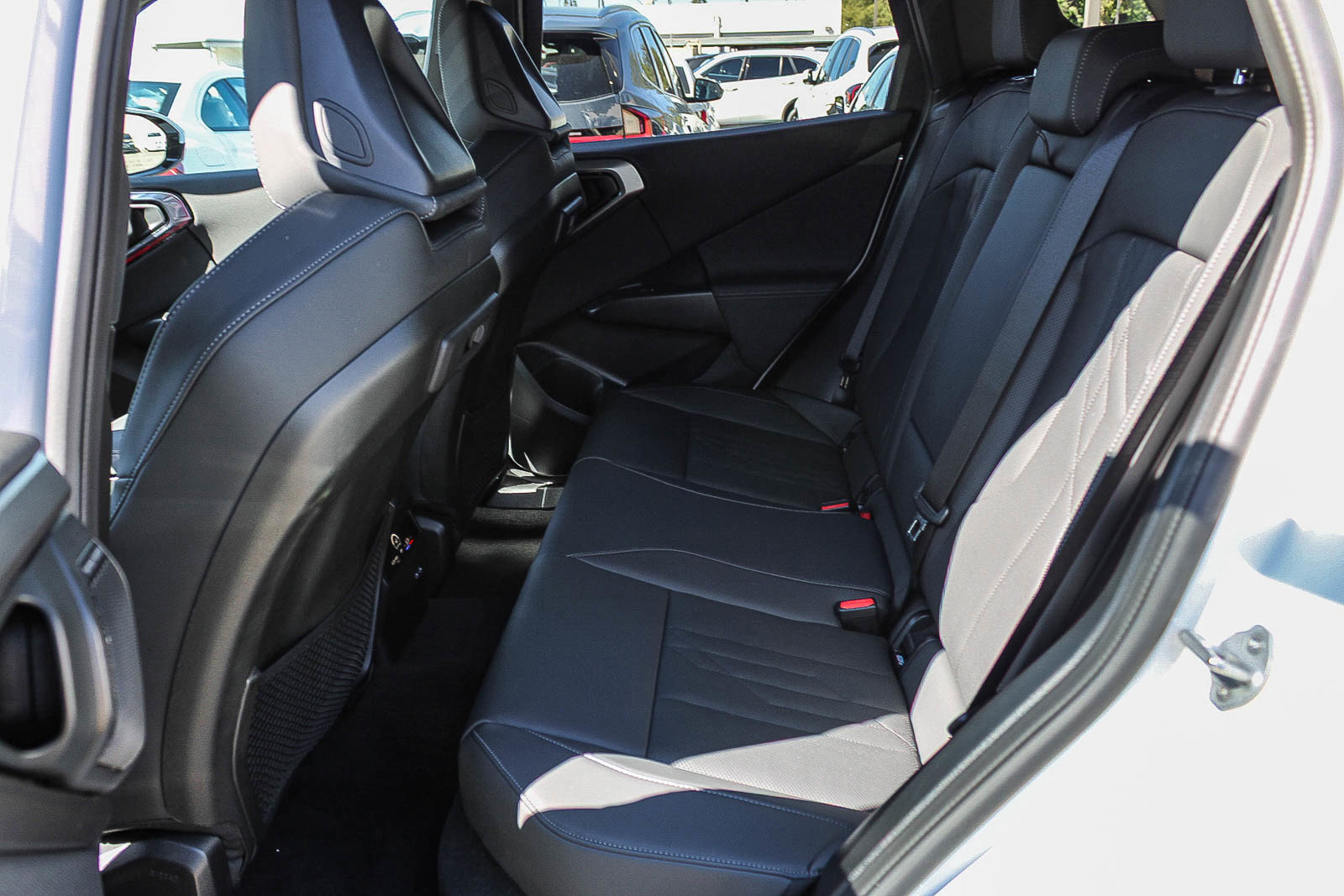 Certified 2025 BMW X3 xDrive30i w/ M Sport Package image 18