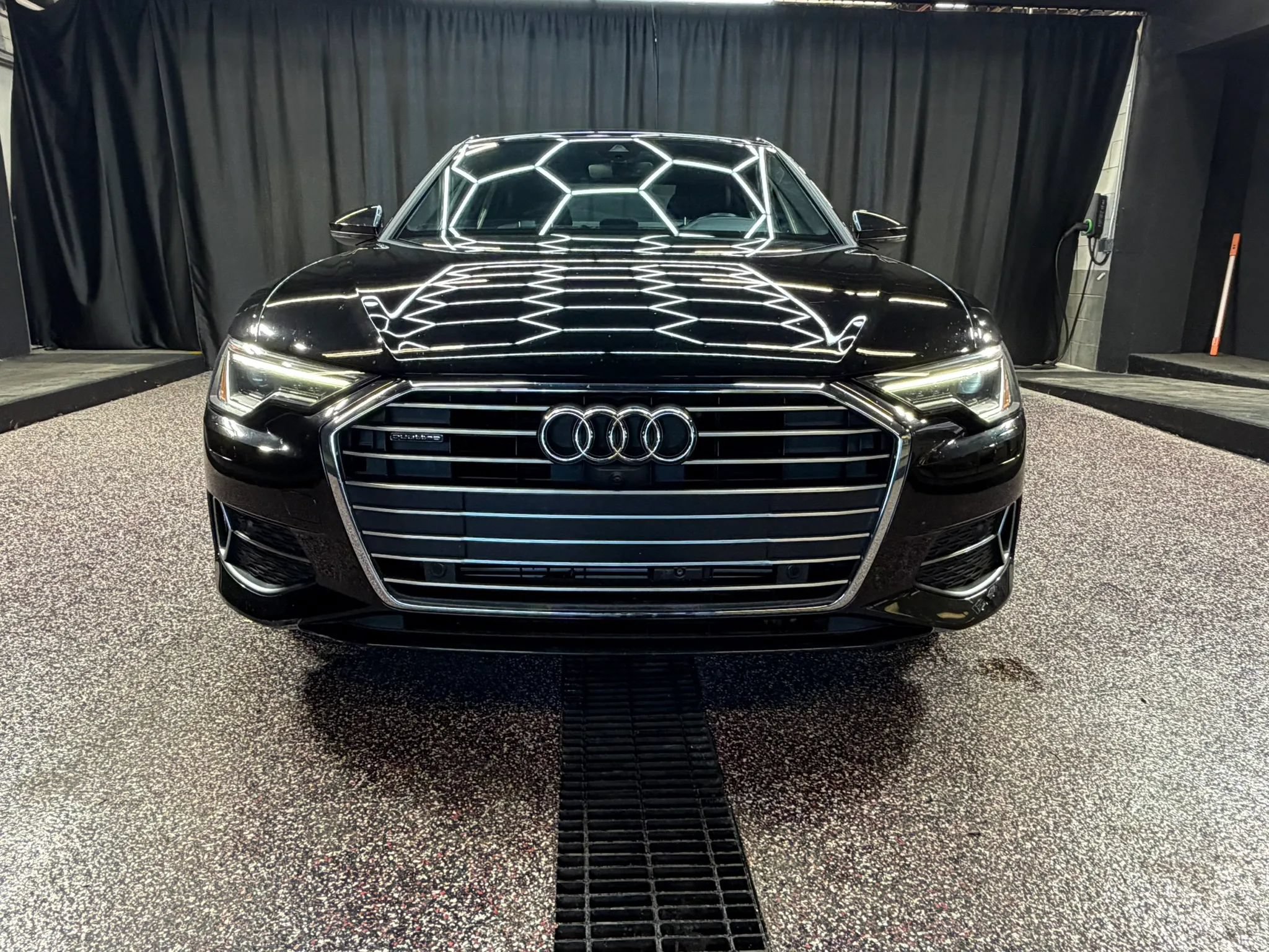 Used 2020 Audi A6 2.0T Premium Plus AWD/4WD image 2