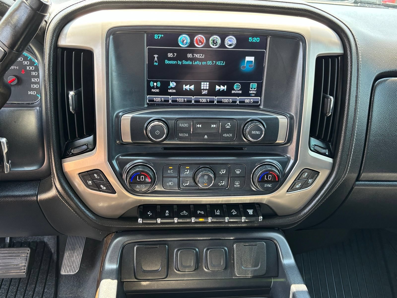 Used 2019 GMC Sierra 3500 Denali w/ Duramax Plus Package AWD/4WD image 17