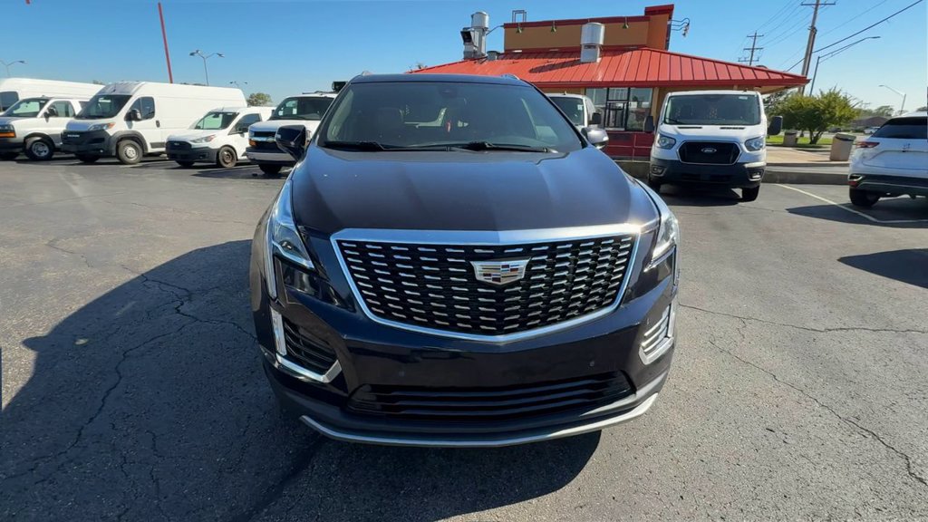 Used 2021 Cadillac XT5 Premium Luxury w/ LPO, Premium Carpet Package AWD/4WD image 3